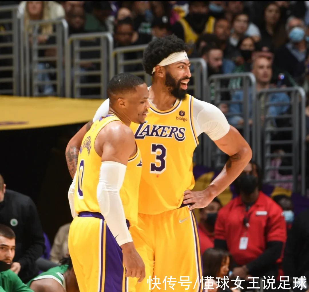b从1打到5！NBA史上最全能的球员！詹姆斯是如何做到的？
