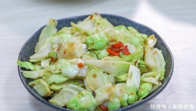宴客|老家来亲戚,花两百多块钱做了11个菜招待,大伙吃了一锅米饭