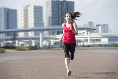 调动性|经常跑步会带来以下几个“副作用”，大多数人都中招了