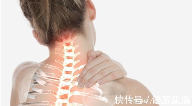 医生|脖子又疼了,小心颈椎病悄悄找上你,医生强调,不能随意按摩