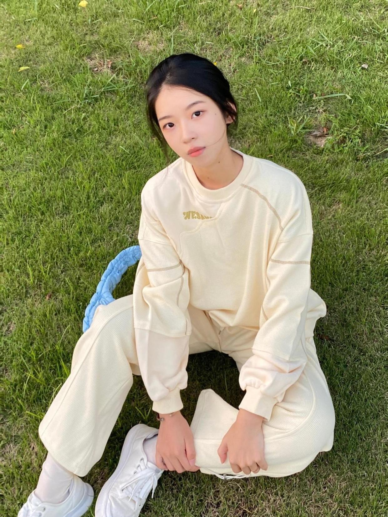 小姐姐|谁说冬日就穿不出活力感?元气卫衣来帮忙,让你秀出满满活力范