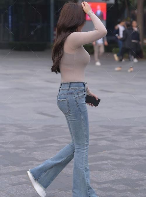 毛衣 靓丽有型的打底裤,舒适又显气质,大气自然!!