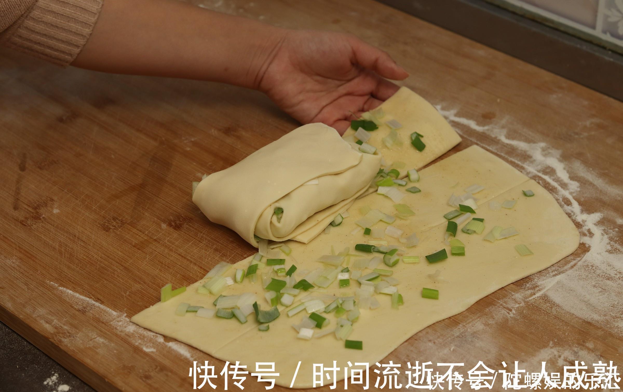 干面粉|烙饼的正确做法,掌握好诀窍,外酥里软层次分明,我家一周做3次