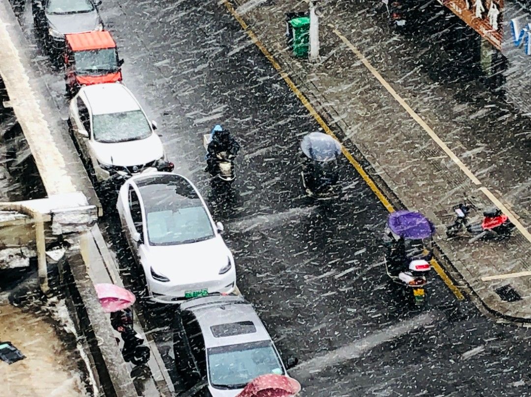 蓝色预警|雪，一片一片一片一片……