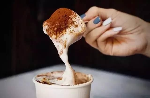  喝酒|26岁女子，心梗离世，不抽烟不喝酒，祸根：一种东西当水喝