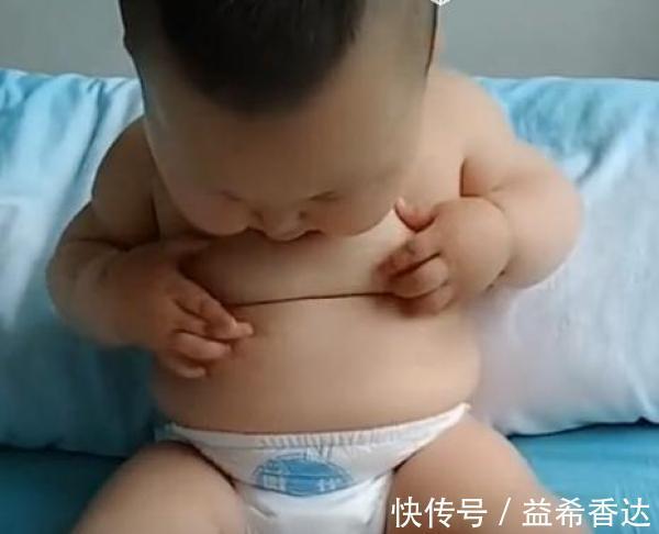 肥胖|孩子嫌弃爸爸妈妈给自己喂得太胖,嚷嚷着要减肥,妈妈:胖才可爱