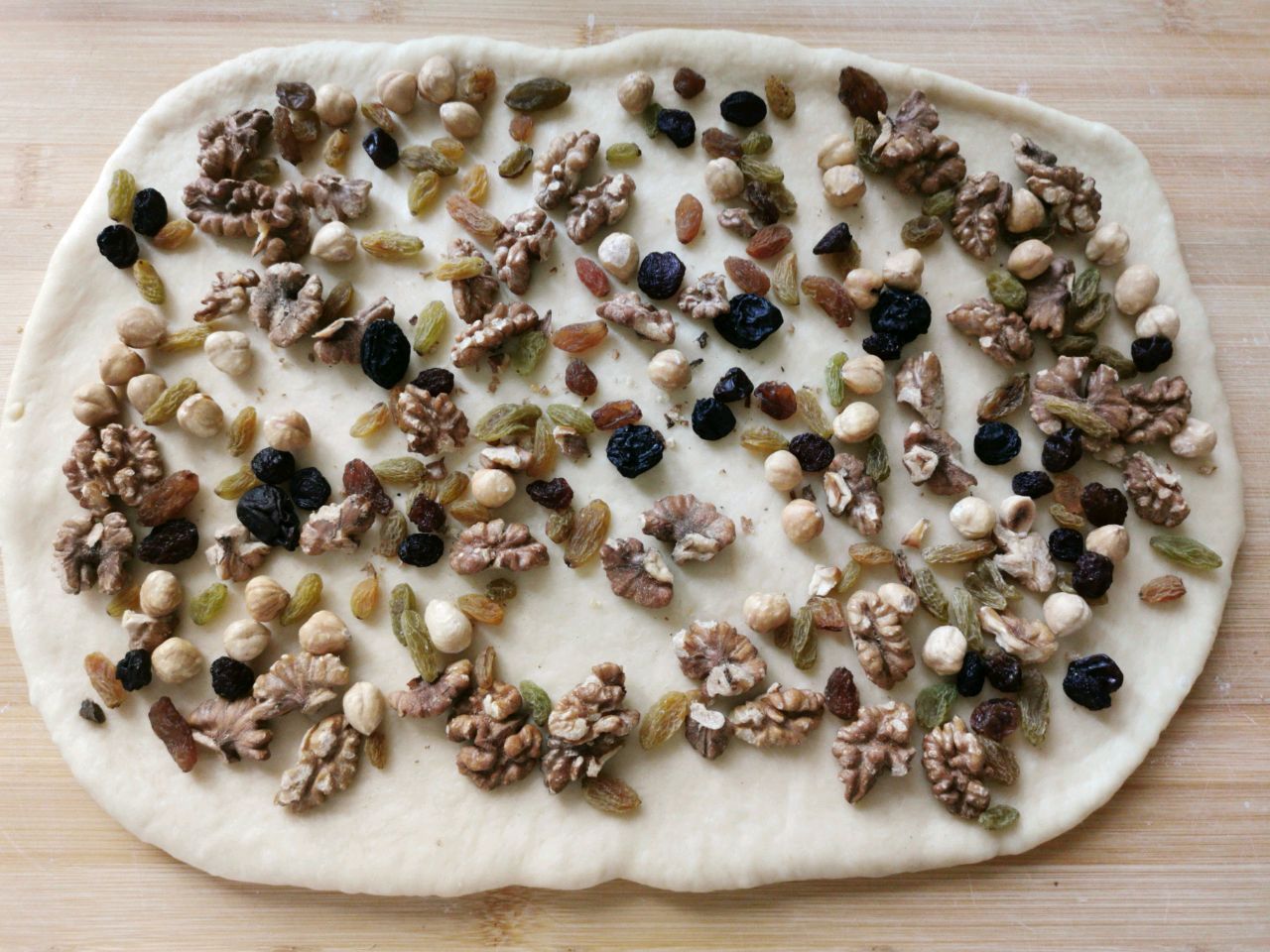 俄罗斯超大列巴，香甜口渴，满满果仁，味道香甜