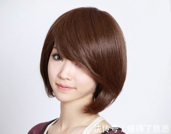 造型感 女人过了35岁,不管剪短发还是长发,少用这几款发型,显老掉档次