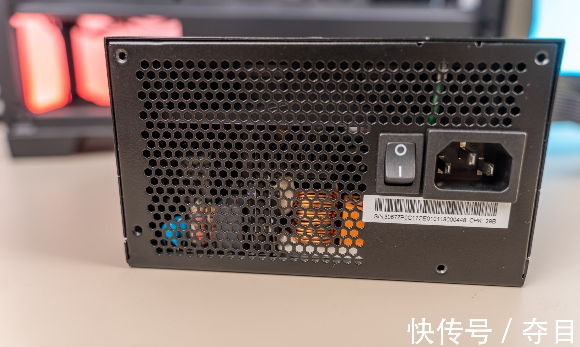 冷排|外观精致漂亮，性能非常强大、微星寒霜K360一体式水冷散热 评测