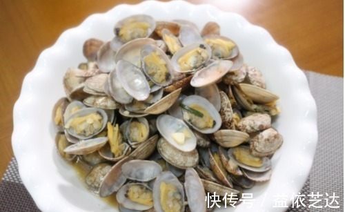 香菇|一家三口的晚餐，家常美味，简单温馨，满满的幸福感！