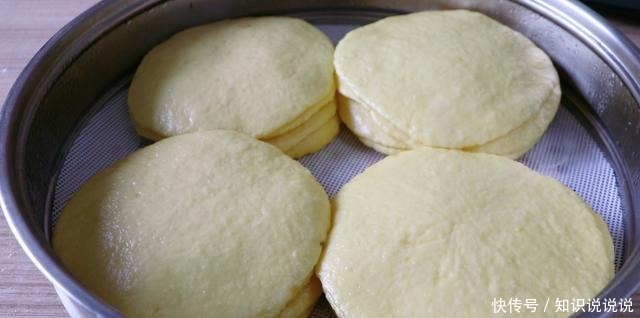 自从知道玉米饼可以这样做,我家一周吃了4次,无水少油营养好吃