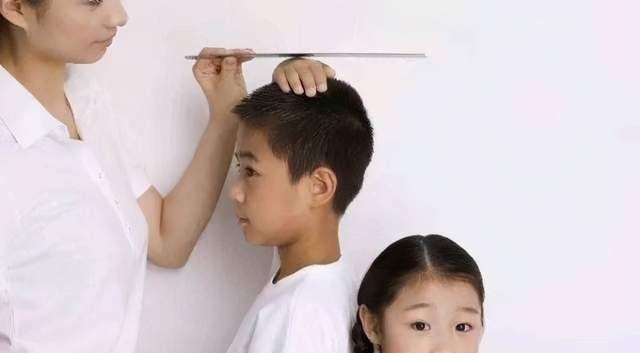 大长腿|孩子长大后个子高不高,看腿部这3个特征,你家孩子占了几个