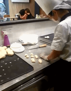 |搞笑动态图:该死,被他装到了!