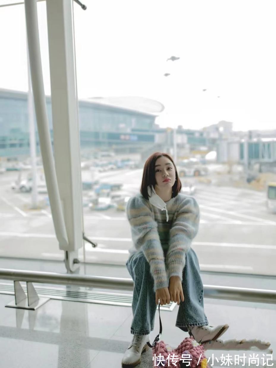 身型 袁珊珊真敢穿,黑色西装配波点丝袜想做辣妹,却意外暴露腿部线条