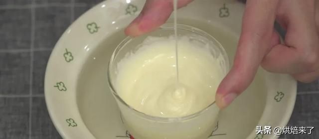 日本|绝了日本小哥做出以假乱真的海岛果冻蛋糕,网友我和猫都惊了