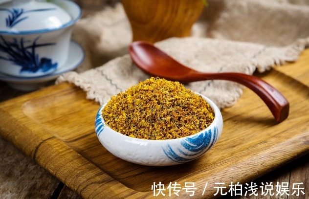 院子里有空地要种三种树,没空地挤挤也要种,寓意深远