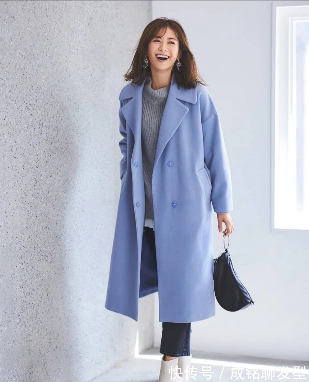 半身裙|今冬流行这些彩色外套!比黑色减龄、比白色个性,40多岁穿正合适