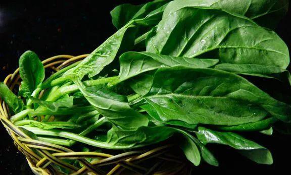 菠菜性甘凉|肺部有结节，能吃菠菜？医生：若想肺部功能稳定，常吃3种食物