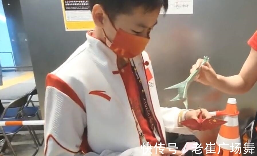 奧運會|全紅嬋幸運玩偶曝光！廚師哥哥送給她，媽媽鼓勵：好好訓練多看書