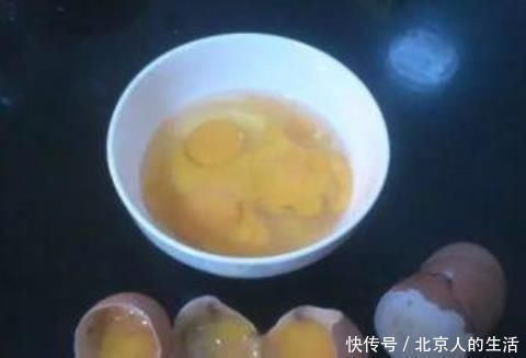 土豆粉|蚯蚓钓鱼已成过去,老渔翁教你只要2个蛋,半天就能钓90斤