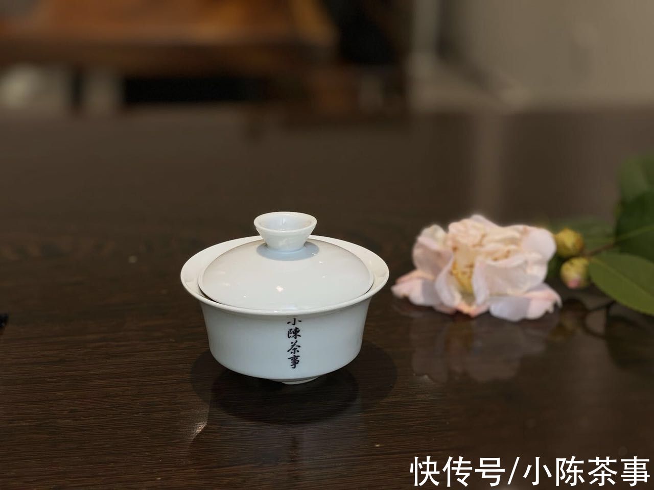 泡茶|从盖碗到品茗杯，玻璃、粗陶、白瓷，谁才是适用茶具的方式呢？