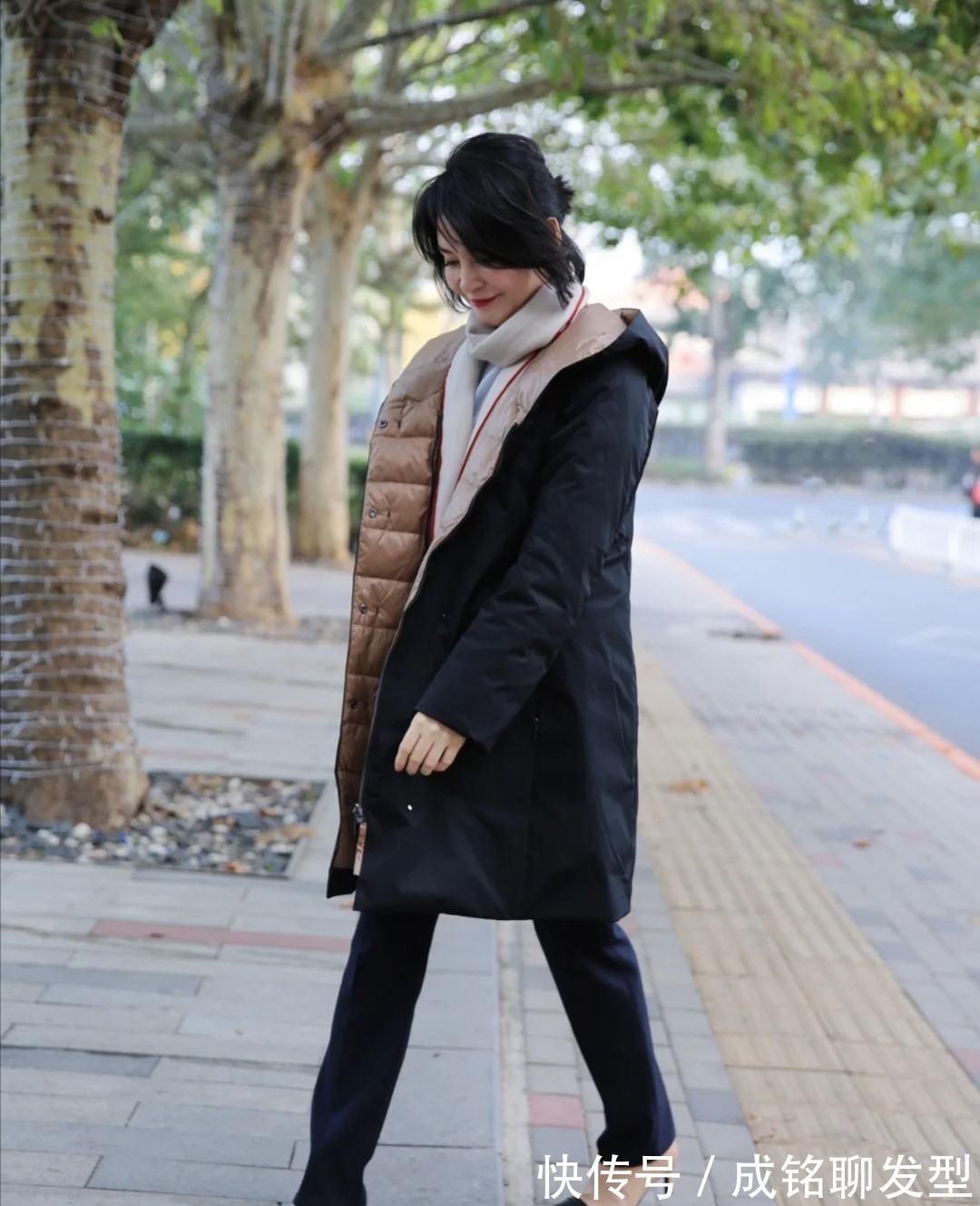 裤装|时髦又养眼,这位中年妈妈真会穿,从款式到搭配,既减龄又有品位