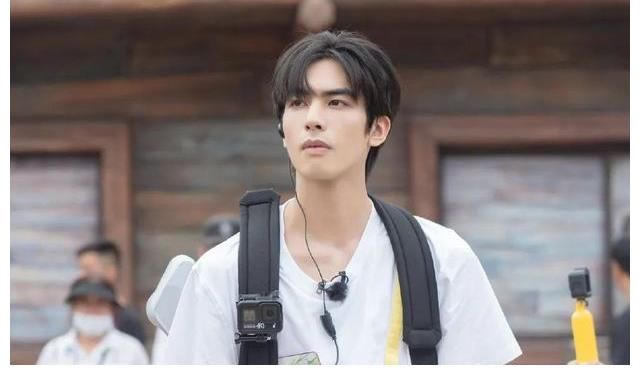 大哥隊|《牛氣滿滿的哥哥》：嚴屹寬最終為何“自投羅網”？原因有三