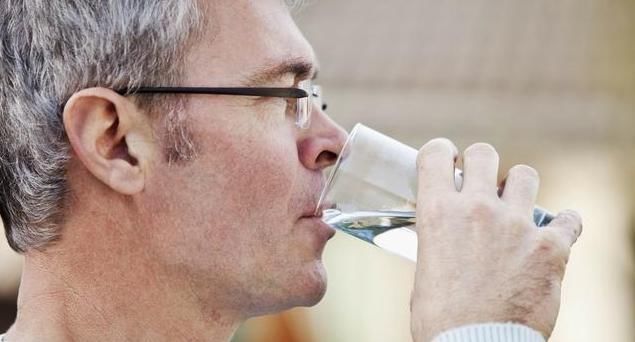 糖尿病人出现4个“异常”,别担心,说明血糖开始平稳