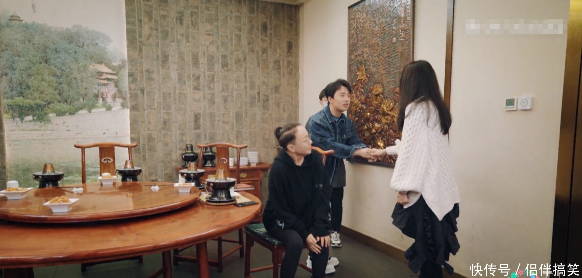 郭麒麟|《桃花坞》开播引争议,苏芒一天伙食费650,节目组澄清被吐槽