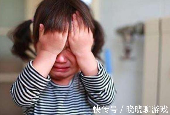 弟弟妹妹|“我就是偏心妈妈”，二胎妈妈无奈哭诉，生二胎后公平是最大谎言