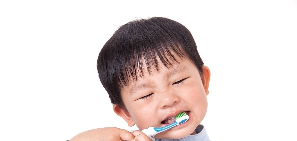 家长|三岁孩子不肯刷牙,家长巧妙应对,四种方法令孩子爱上刷牙