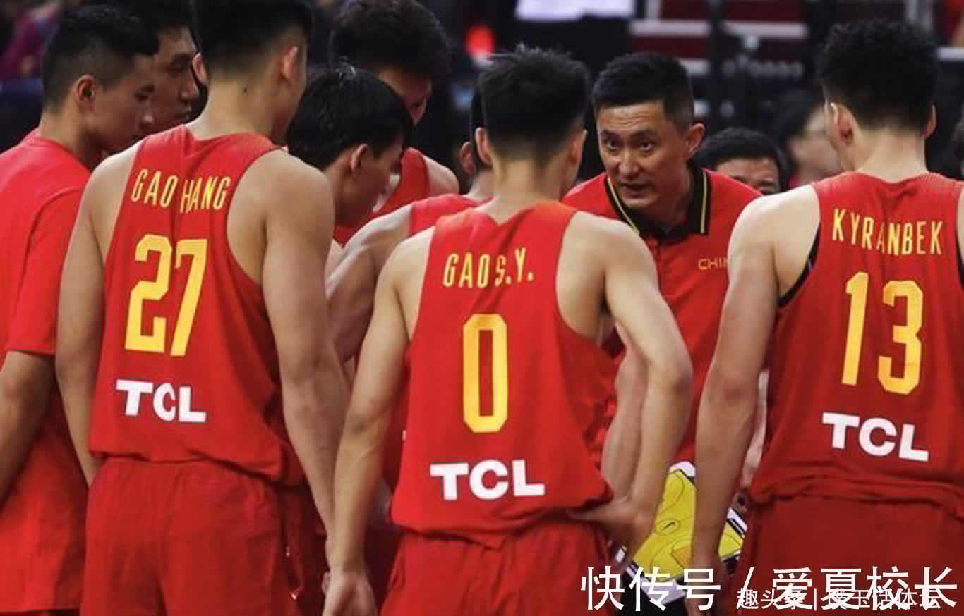中国男篮|三消息！杨鸣担任新职务，周琦7个字回应新疆困境，杜锋谈胡金秋