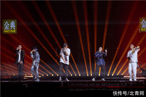 陈小春|33位哥哥与“笨小孩”跨时空合唱《披荆斩棘的哥哥》今日开播