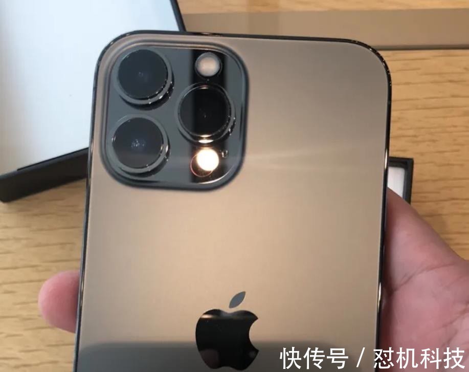 苹果iPhone13ProM华为换苹果iPhone13Pro Max，真的用不惯，这几点必须吐槽