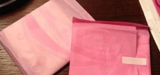 出血量|来月经期间，为什么很多女性身上会有“鱼腥味”，终于弄明白了