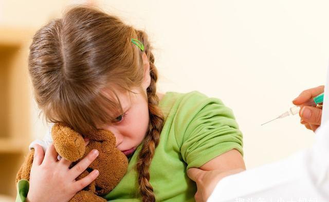 爸爸妈妈|妈妈给6岁女儿洗澡发现背上有针眼,孩子咬紧牙不说话