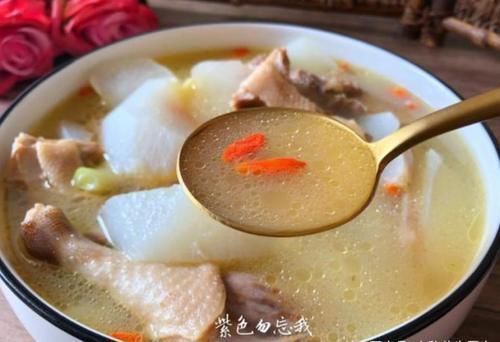 滋补|白萝卜和它一起炖,隔三差五吃,汤汁鲜美,咳嗽不咳,常吃肠胃好