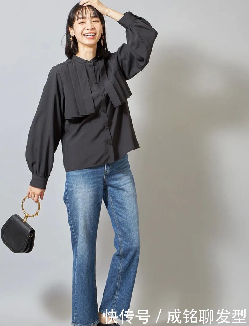 时尚|被这几款“基础穿搭”圈粉了,配色简约清新时尚,减龄又显气质