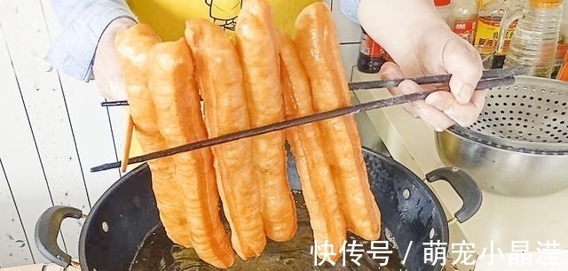 泡打粉|1碗面粉,2个鸡蛋,就能在家做油条,不用泡打粉,再不用去外面买了