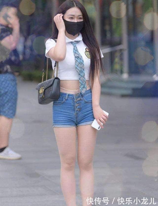 蕾丝 灵动甜美的打底裤充分展现女神气质,无惧寒冷露出脚背,安静温柔