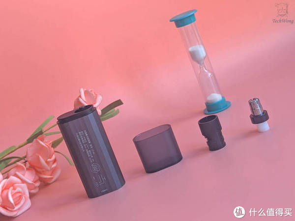 小巧|须眉 打火机式鼻毛修剪器Pro,轻轻的放进鼻子里面修剪,安全又实用