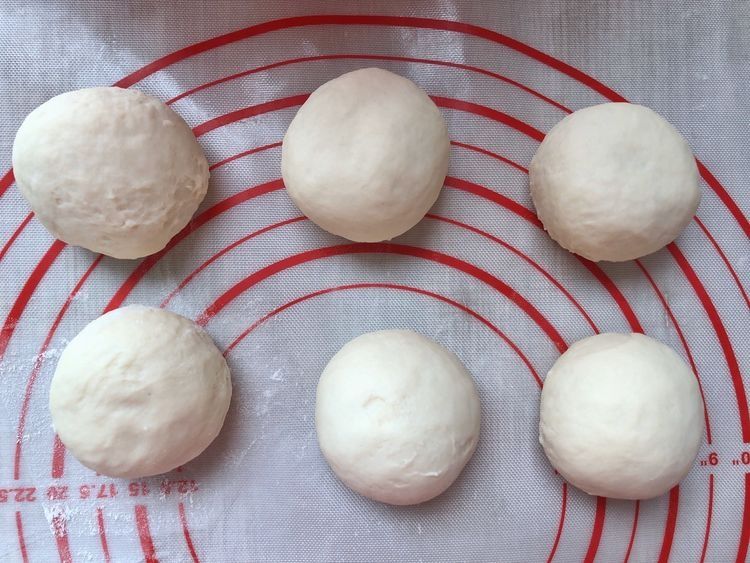 无水无油的酸奶蜜豆小面包，不用烤箱也能做，比买的还好吃