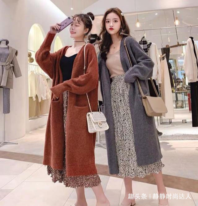 毛衣 秋天长款宽松毛衣搭裙子,女人的温柔感,一下就出来了