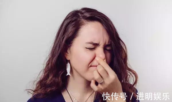 放屁|一天放多少屁才正常2个味道的“臭屁”,或是癌找上你了