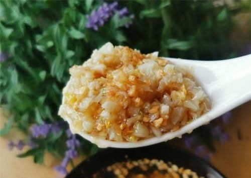 大蒜|今天教你万能蒜蓉汁做法,蒸海鲜,蒜蓉蒸扇贝,烤菜都能用