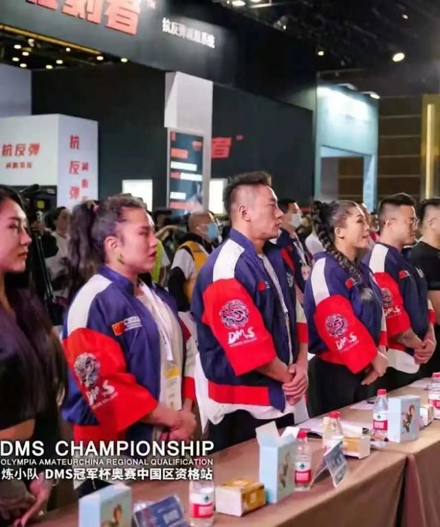 「冠军同款战袍」身披战袍者,无惧风霜,勇攀高峰