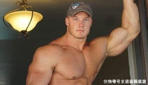 健身房|美国最强壮装修工,8块腹肌超级明显,上班常被女业主邀请吃饭!