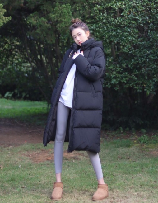 小姐姐|今年流行“羽绒服+小脚裤”,时髦显瘦又保暖,轻松美出新高度
