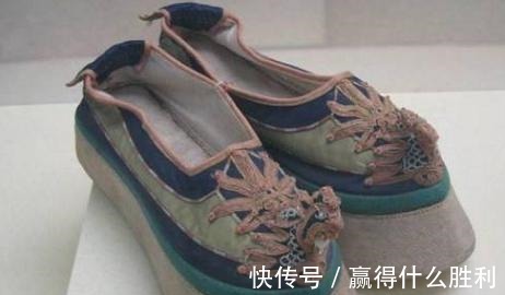 奇葩|历史上4大奇葩的鞋子最后一个如今还有人穿！