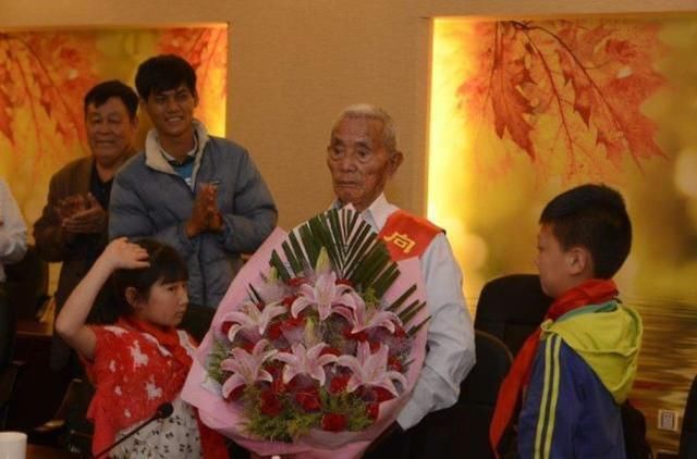 李光钿|骄傲！幸存的远征军老兵，滞留缅甸不敢回去，宁死不入缅甸籍